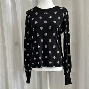 Elegant Black and White Patterned Long Sleeve Top
